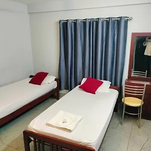 https://everest-lodge.kerala-hotels.net